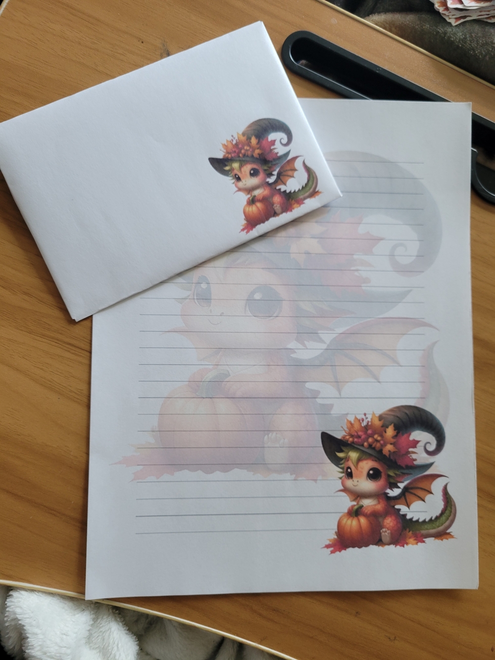 🖤NEW🖤24pc Autumn Dragon Pumpkin Lined Stationery Set - Cute Fall Writing Paper